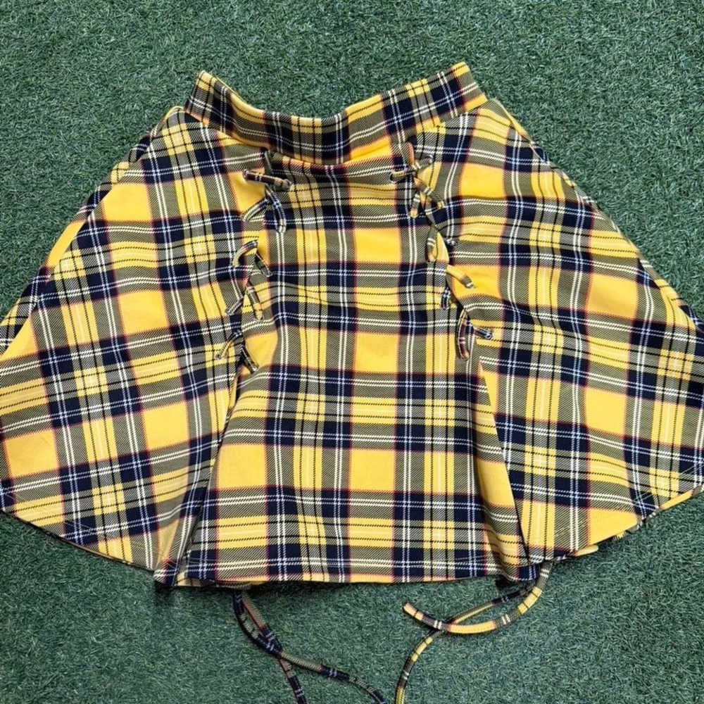 Hot Topic yellow plaid corset top with lace up front and back. Size: S